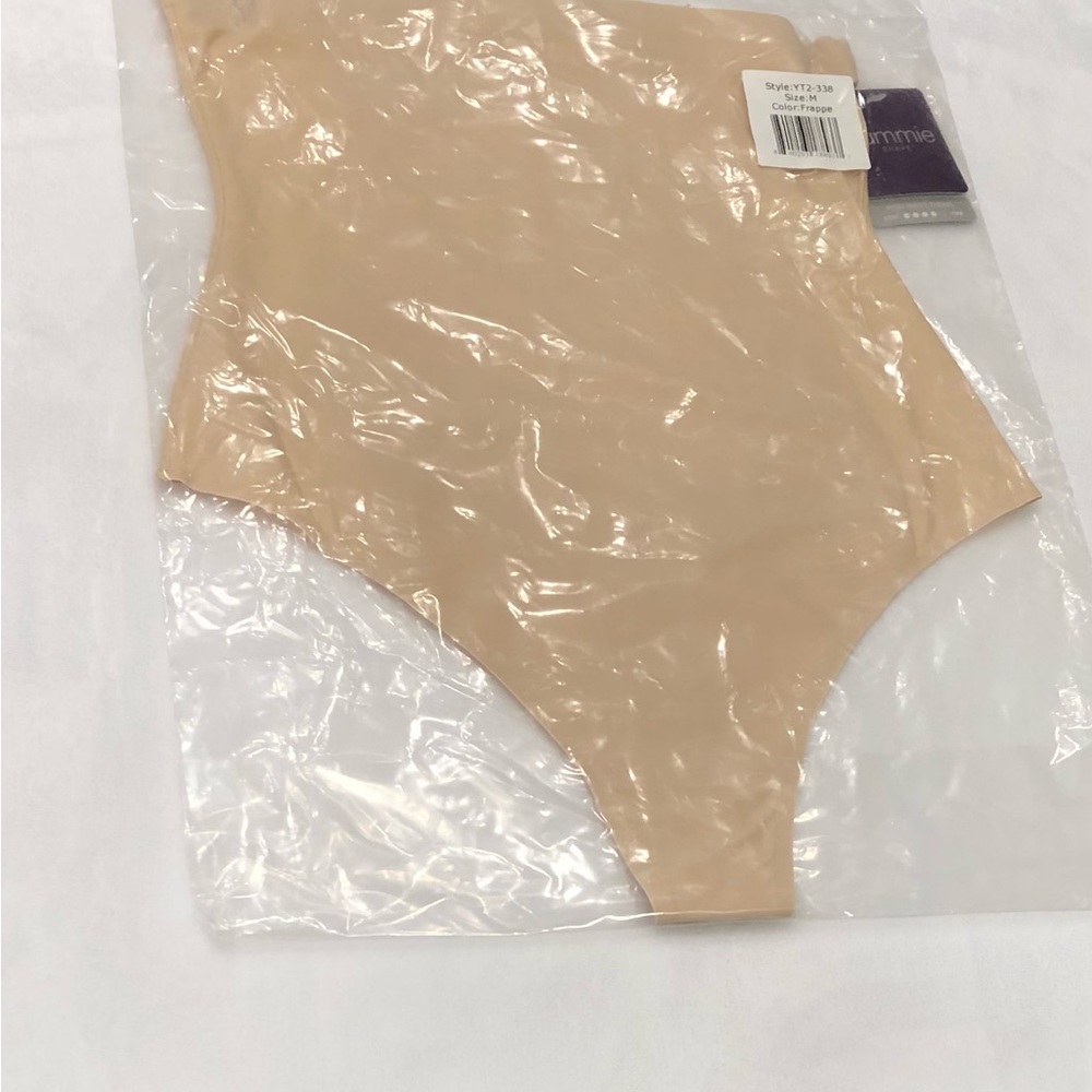 NWT YUMMIE TO THE CORE HIGH WAIST THONG